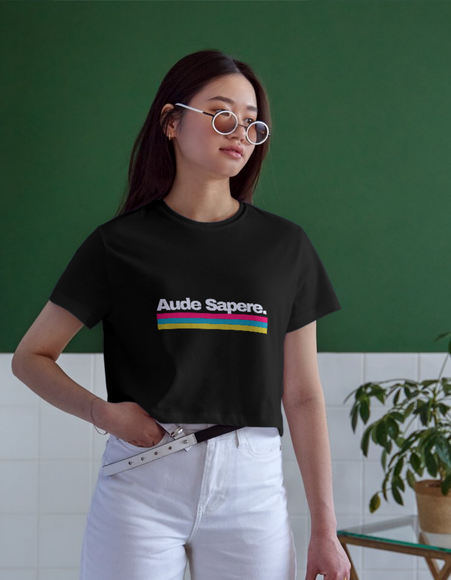 Aude Sapere – Dare to be Wise (Unisex Classic Crew T-Shirt)